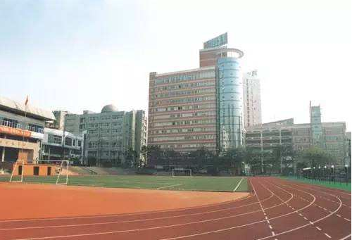 重慶市西南大學(xué)附屬中學(xué)怎么樣，好不好