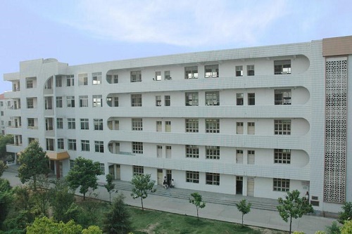 安岳遠大科技學(xué)校2021年報名條件是什么