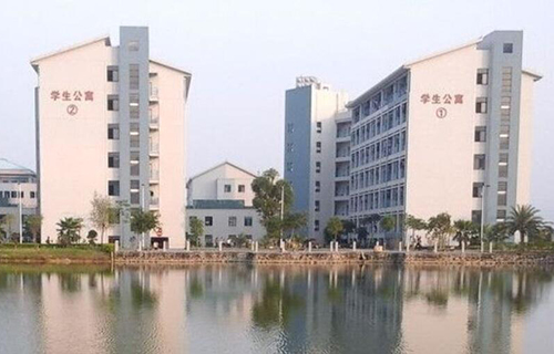 商丘醫(yī)學高等?？茖W校2021年招生簡章
