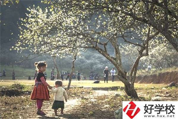 張家界少數(shù)民族加分政策是什么？中專(zhuān)升大專(zhuān)加分嗎？