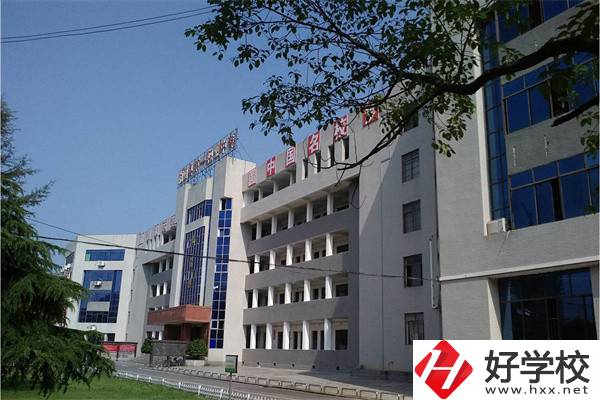 岳陽有哪些示范中專推薦？有什么辦學(xué)優(yōu)勢？