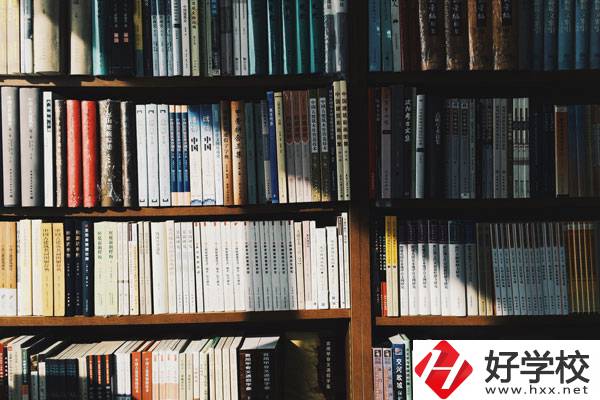 在永州什么學(xué)?？梢宰x學(xué)幼師專業(yè)？女生多嗎？