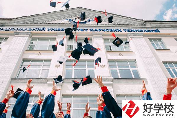 藍天工程職業(yè)中等專業(yè)學(xué)校怎么樣？辦學(xué)特色是什么？