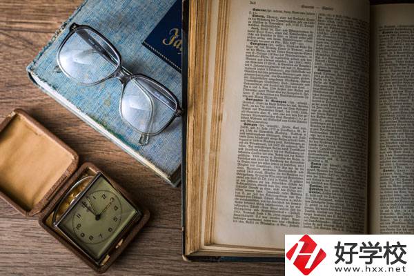 郴州工業(yè)交通學(xué)校辦學(xué)地址在哪兒？