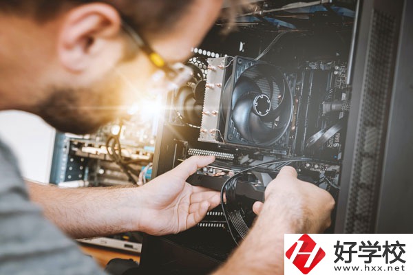 懷化市商貿(mào)經(jīng)濟(jì)管理學(xué)校有什么特色？專業(yè)有哪些？