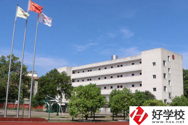 湘潭鐵路工程學(xué)校是職校嗎？師資力量怎么樣？