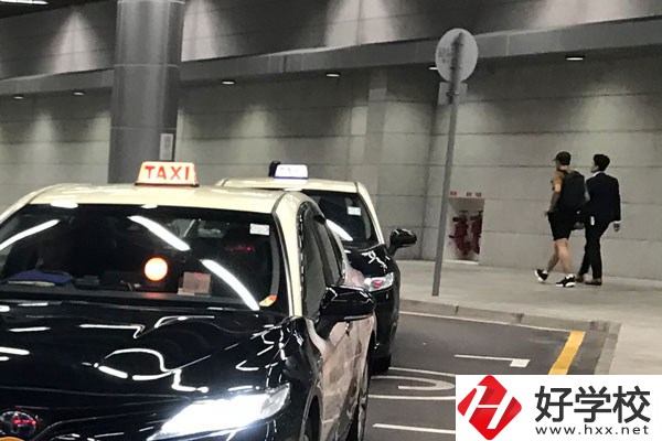 初中畢業(yè)讀婁底工貿(mào)職業(yè)中專，可以學(xué)什么專業(yè)？
