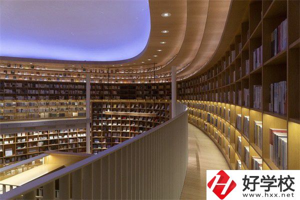 益陽公辦的中專有什么？上中專要考慮哪些問題？