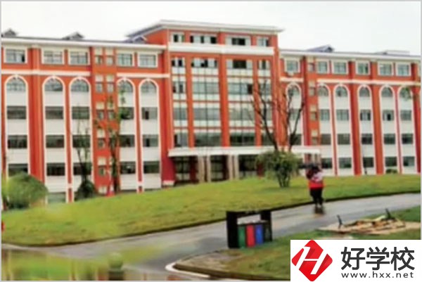 湖南醫(yī)藥職業(yè)中專有哪些招生專業(yè)？報考要求是什么？