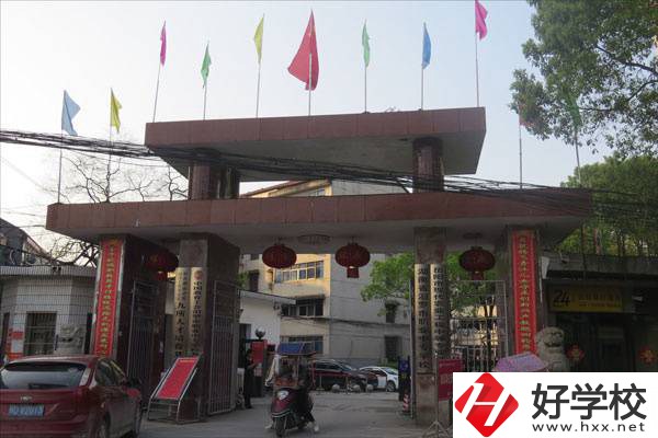 岳陽最好的中專是哪一所？學(xué)校推薦學(xué)習(xí)哪些專業(yè)？