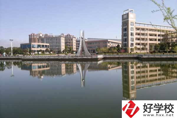 寧鄉(xiāng)職業(yè)中專學(xué)校有哪些辦學(xué)特色？