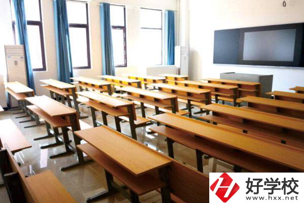 湖南省陶瓷技師學院開設了哪些特色專業(yè)？
