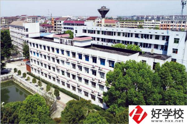 益陽衛(wèi)生職業(yè)技術(shù)學(xué)院辦學(xué)性質(zhì)是什么？就業(yè)前景如何？