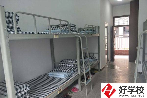 安化縣職業(yè)中專學(xué)?？梢詫W(xué)茶嗎?學(xué)費(fèi)貴嗎?