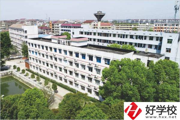 益陽衛(wèi)生職業(yè)技術(shù)學(xué)校怎么樣？是公辦還是民辦？