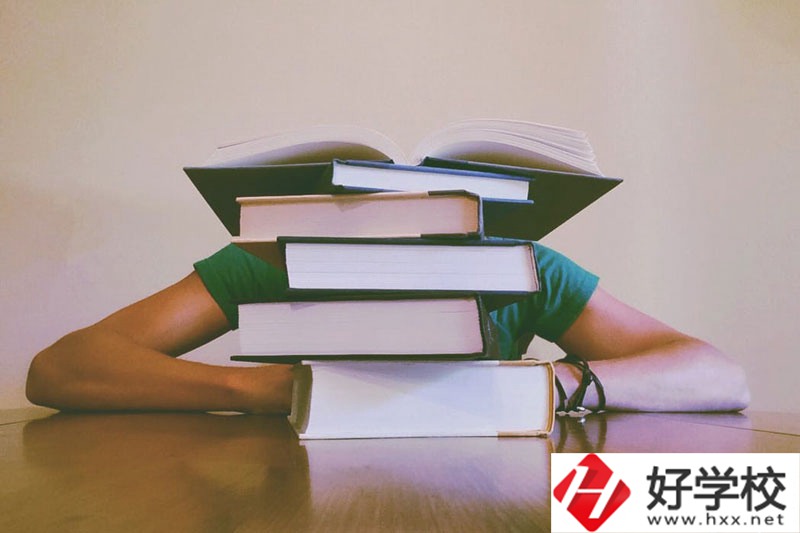 湘潭財(cái)經(jīng)職業(yè)技術(shù)學(xué)校怎么樣？專業(yè)都有哪些？