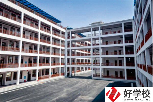 懷化哪些中職有繪畫專業(yè)？哪所更有優(yōu)勢(shì)？