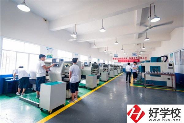 懷化的公辦職高有哪些？可以免學(xué)費嗎？