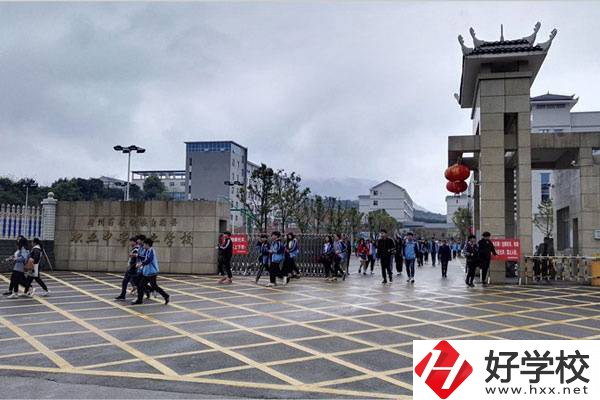 懷化有3+2分段制的中專嗎？對口專業(yè)好就業(yè)嗎？