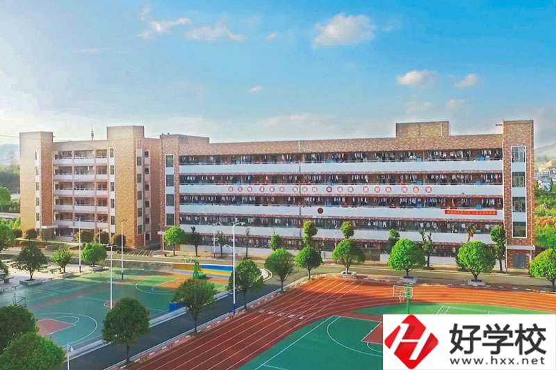 武岡市職業(yè)中專學校怎么樣？值得報考嗎？