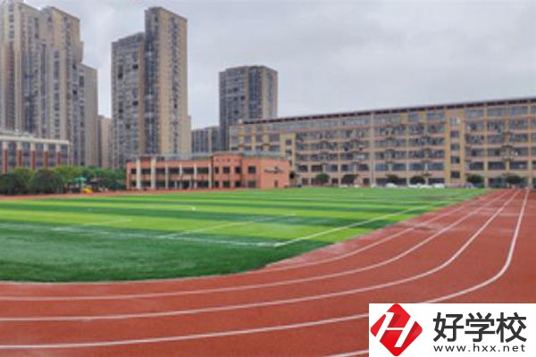 長沙市經(jīng)開中等職業(yè)技術學校收費標準怎么樣？