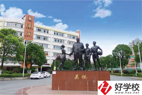 長沙衛(wèi)校推薦，中職學(xué)校學(xué)醫(yī)衛(wèi)專業(yè)有用嗎？