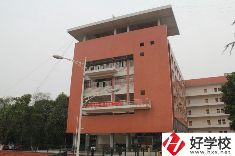 湘西中職學(xué)校校園環(huán)境怎么樣？好不好？