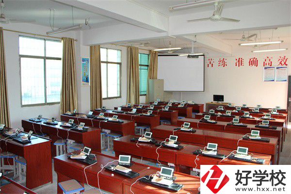 婁底可以學(xué)電商的中職有哪些？辦學(xué)條件怎么樣？