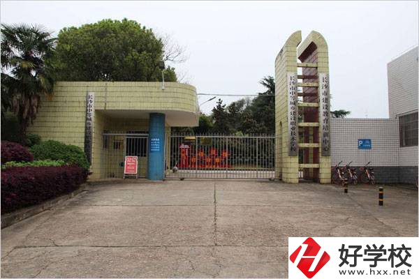 長(zhǎng)沙市中等城鄉(xiāng)建設(shè)職業(yè)技術(shù)學(xué)校的就業(yè)率怎么樣？