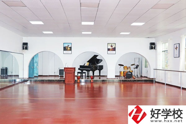 邵陽市開元職業(yè)技術(shù)學(xué)校適合初三畢業(yè)生報(bào)考嗎？