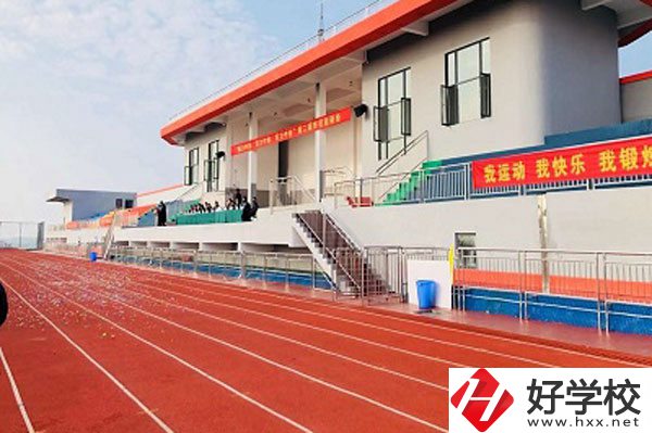 瀏陽市中協(xié)高新科技學(xué)校有哪些特色專業(yè)？就業(yè)前景如何？