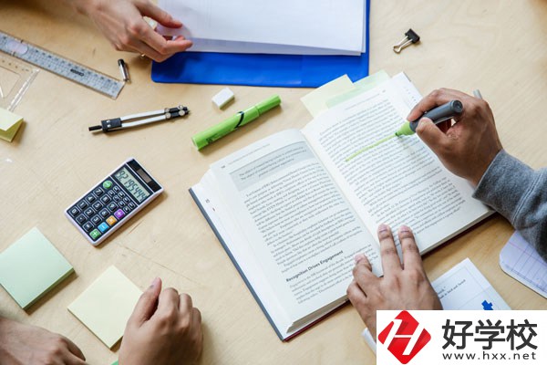 女生在衡陽讀衛(wèi)校怎么樣？有前途嗎？