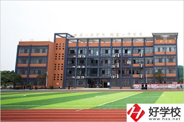鳳凰縣職業(yè)中專學校實力如何？就業(yè)前景怎么樣？