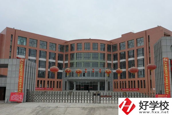 花垣縣職業(yè)高級(jí)中學(xué)的辦學(xué)優(yōu)勢(shì)有哪些？招生要求高嗎？