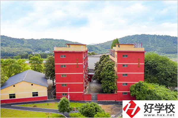 郴州中大高科職業(yè)技術學校有哪些重點專業(yè)？好就業(yè)嗎？