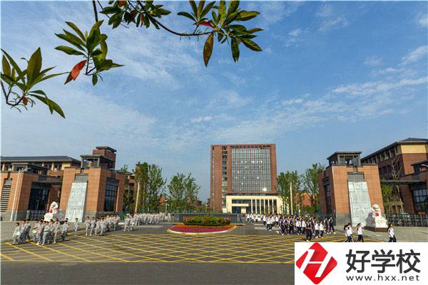 常德汽車機(jī)電學(xué)校的學(xué)校設(shè)施怎么樣？就業(yè)前景如何？