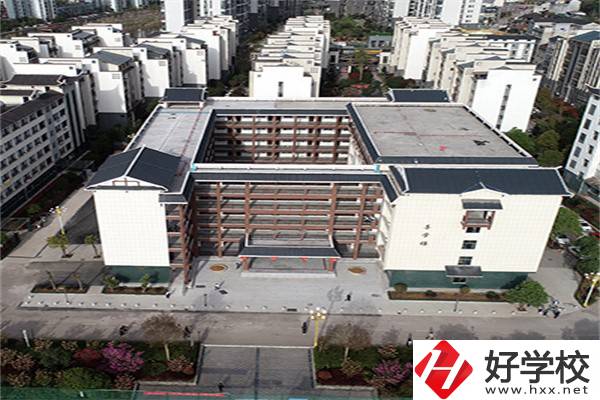 張家界桑植縣有什么中專學(xué)校？開設(shè)有什么專業(yè)？