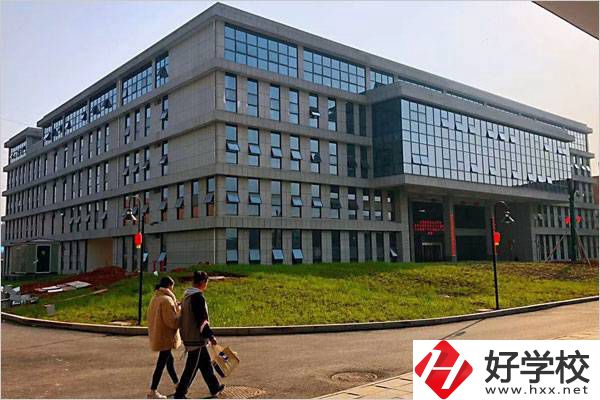 株洲市工業(yè)中專(zhuān)學(xué)校有什么專(zhuān)業(yè)？