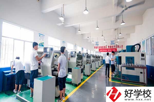 湖南省芷江民族職業(yè)中專學(xué)校有哪些辦學(xué)特色？