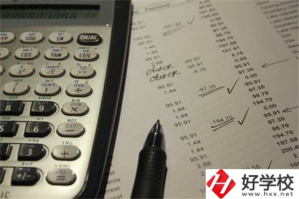 湖南想沖本科可以讀哪所職高？哪個專業(yè)招生名額最多？