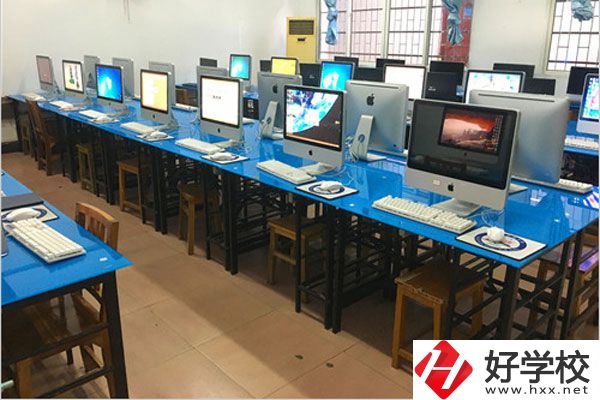 懷化文理職業(yè)學校實訓(xùn)室