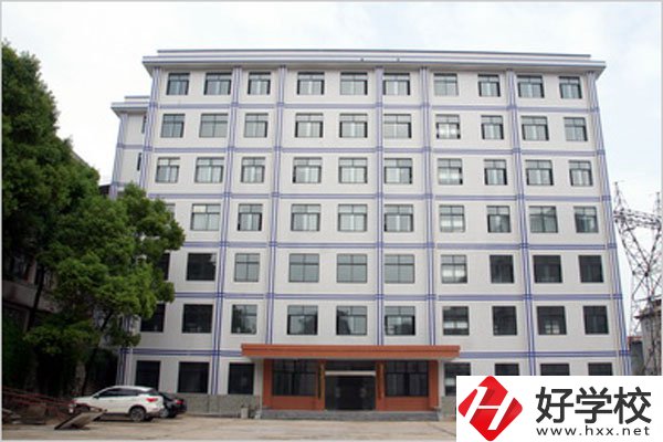 臨湘市職業(yè)中專學校有些什么專業(yè)？