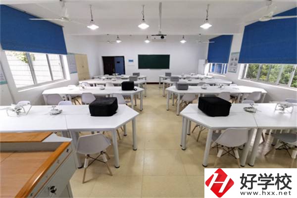 去湘潭鐵路工程學校怎么乘車？要帶什么資料？