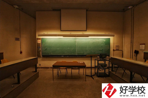 郴州文藝職業(yè)中等專業(yè)學(xué)校辦學(xué)特色是什么？