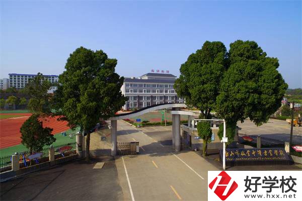 湘潭中考300-400分能讀哪些公立學(xué)校？讀職校有什么前景？