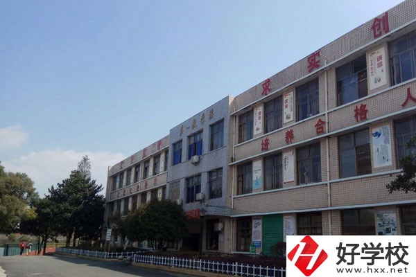 東安縣職業(yè)中專學(xué)校好不好？宿舍怎么樣？