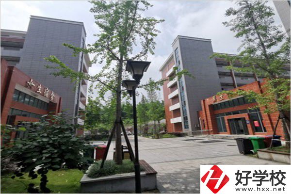 湖南中考成績一般什么時(shí)候出來？有什么中職推薦？