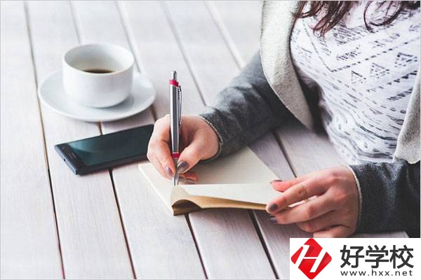 有在讀高中不想讀轉(zhuǎn)職校的例子嗎？能轉(zhuǎn)到湖南職校嗎？