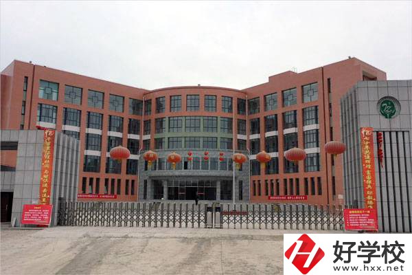 湘西花垣縣有中專學校嗎？學校怎么樣？