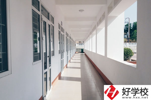 婁底職業(yè)技術(shù)學(xué)院好不好？就業(yè)前景如何？.jpg